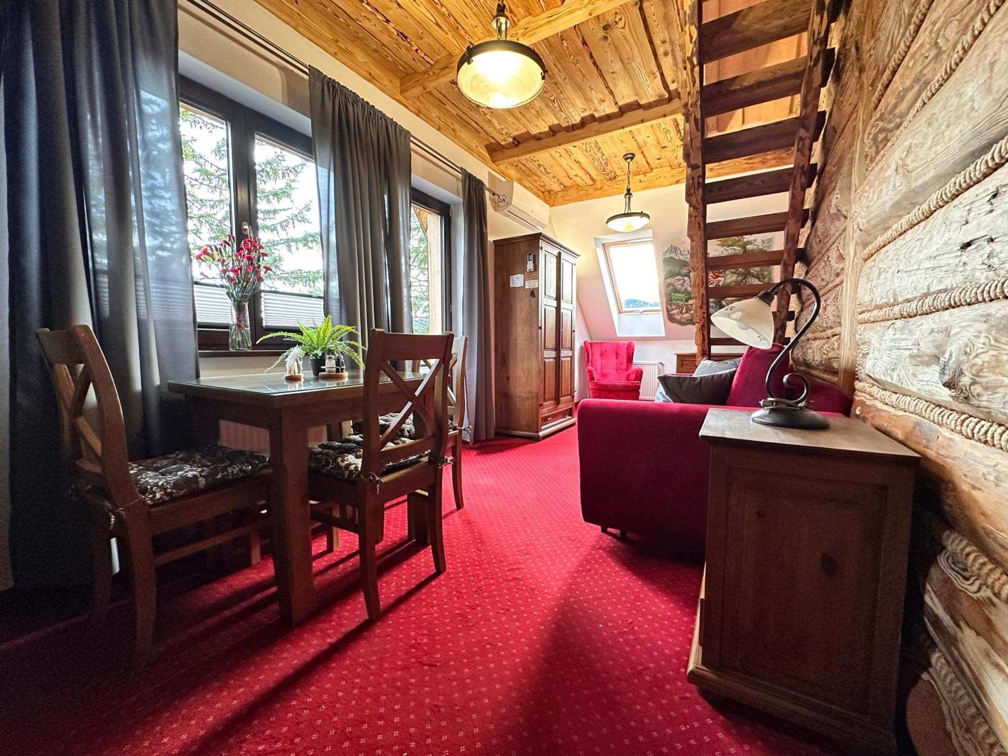 Apartamenty Z Widokiem Na Tatry Cztery Pory Roku Koscielisko Luaran gambar